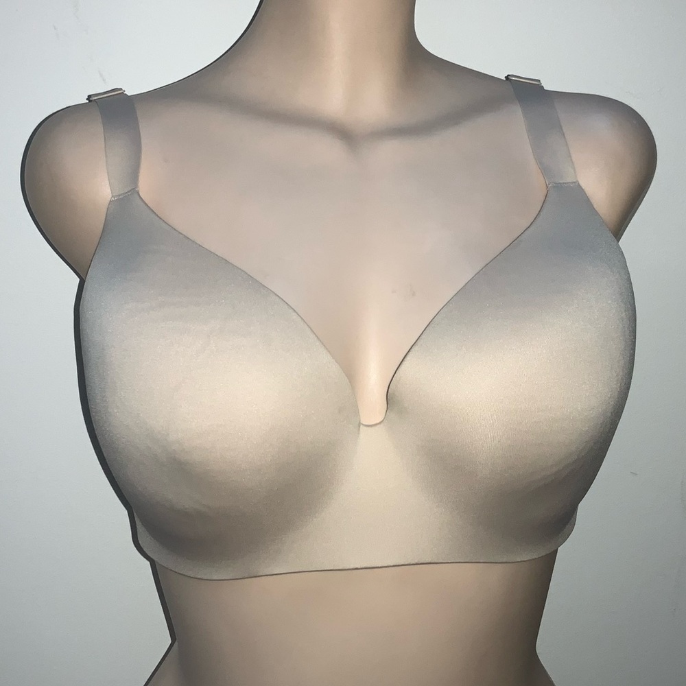 NWOT UNIQLO Wireless Bra | 3D Hold Nude Tan 34/36 DDD G H